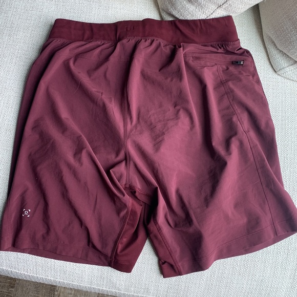 Mens Lululemon Luxtreme Liner Shorts - Picture 2 of 3